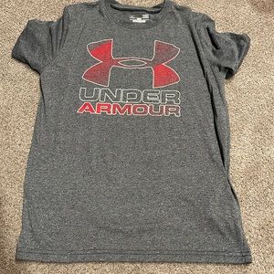 🌞🌞 Under armour gray tee shirt size youth large